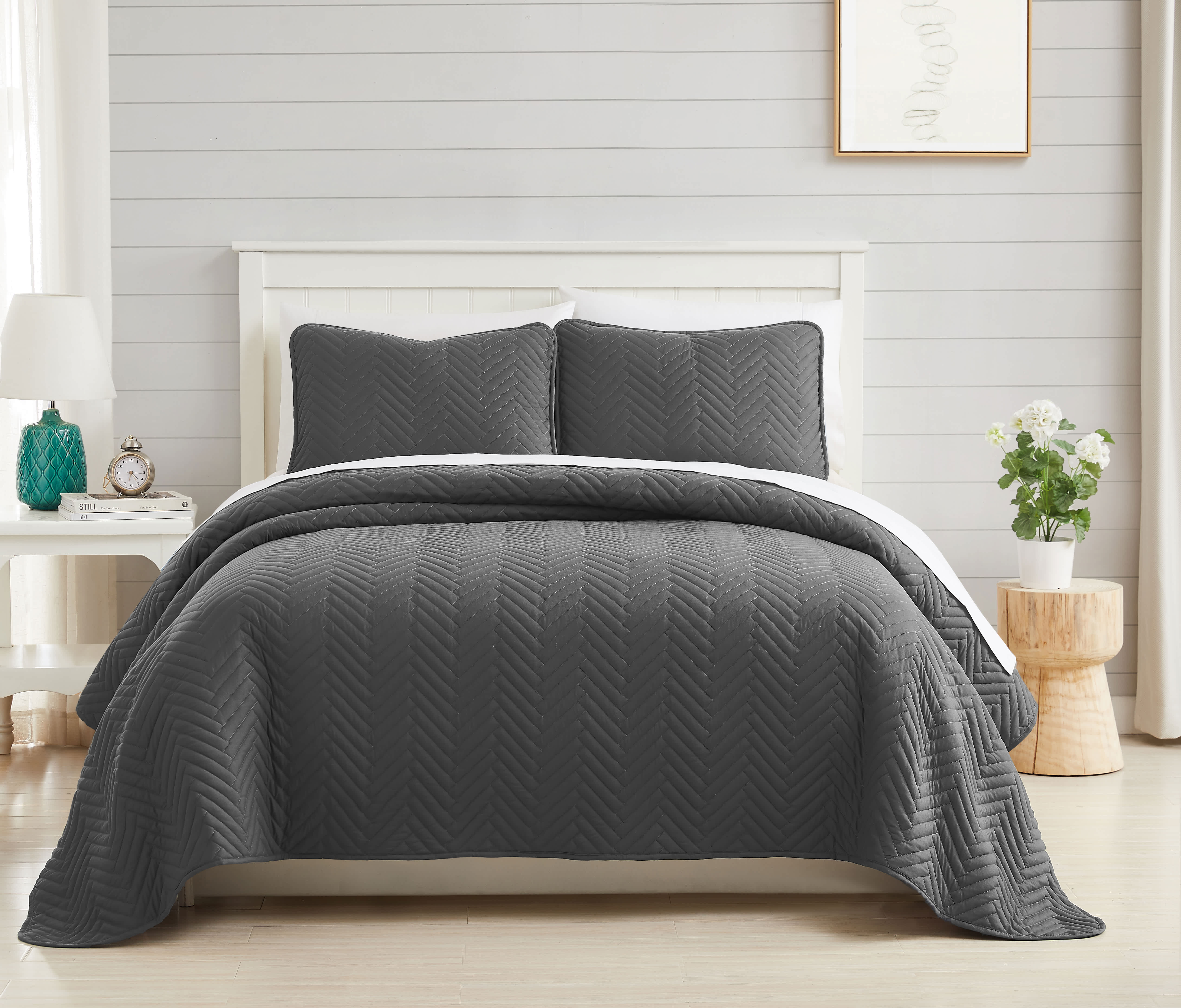 Southshore Fine Linens Chevron Oversized Quilt Set - Image 16