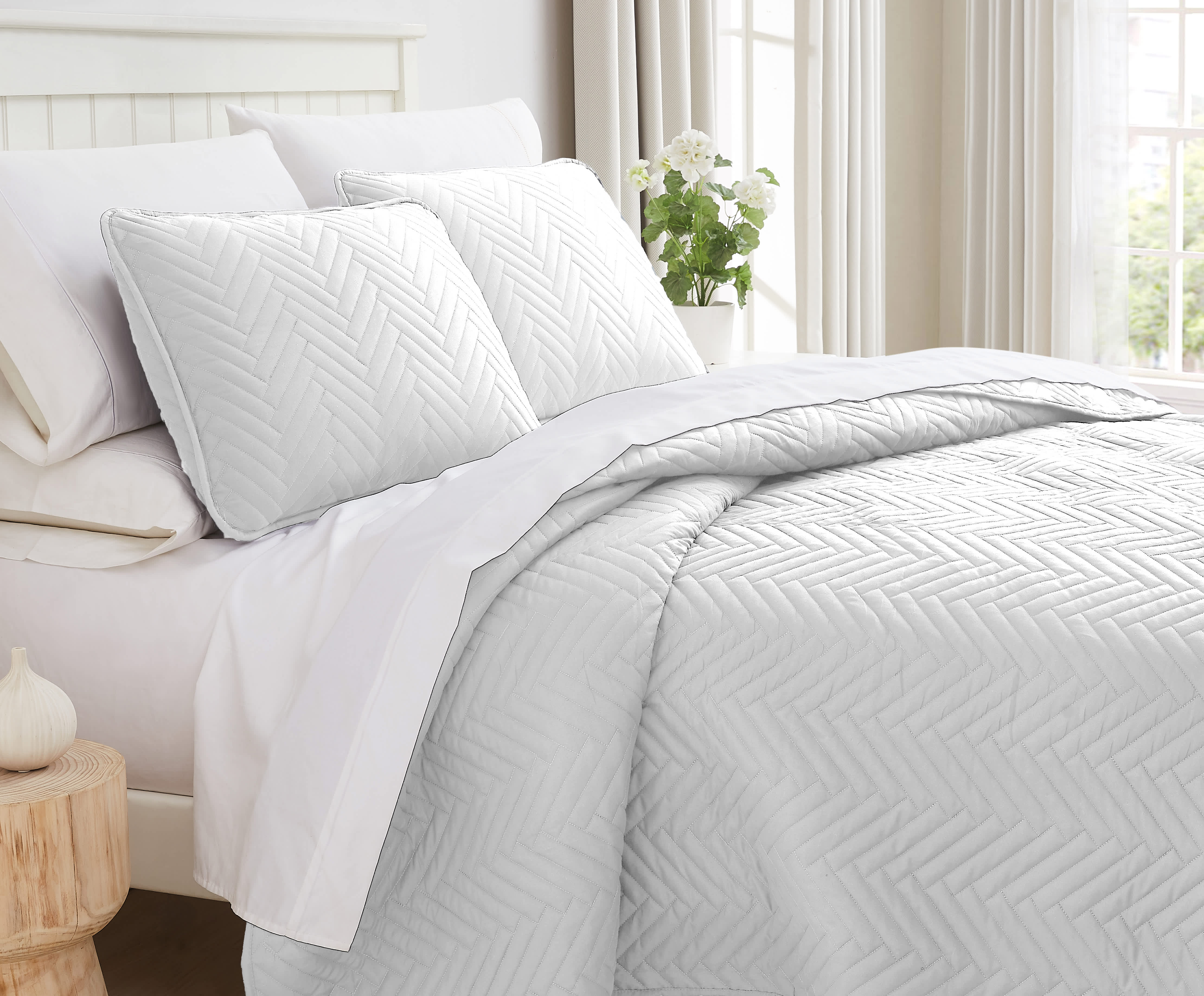 Southshore Fine Linens Chevron Oversized Quilt Set - Image 26