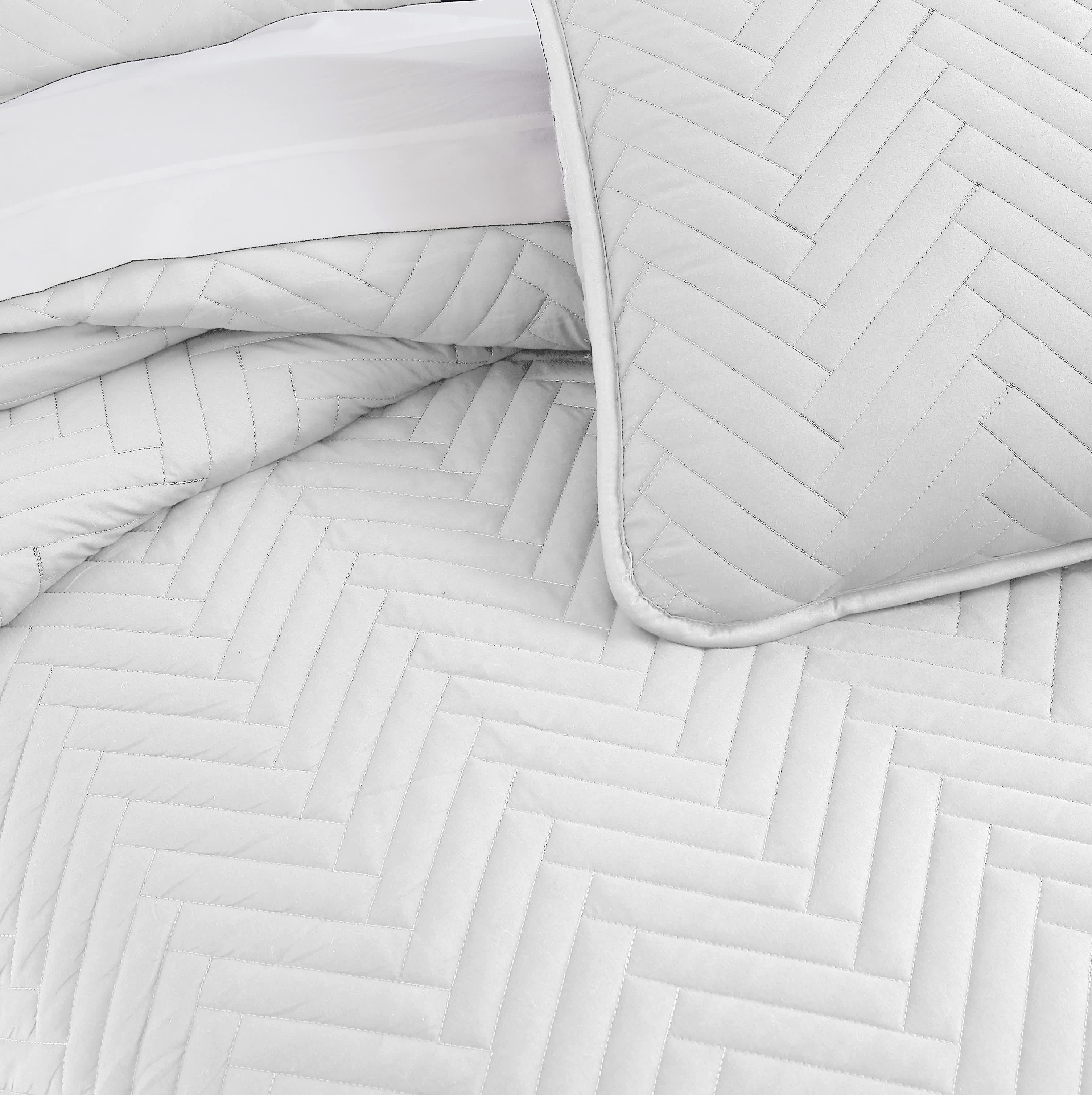 Southshore Fine Linens Chevron Oversized Quilt Set - Image 29