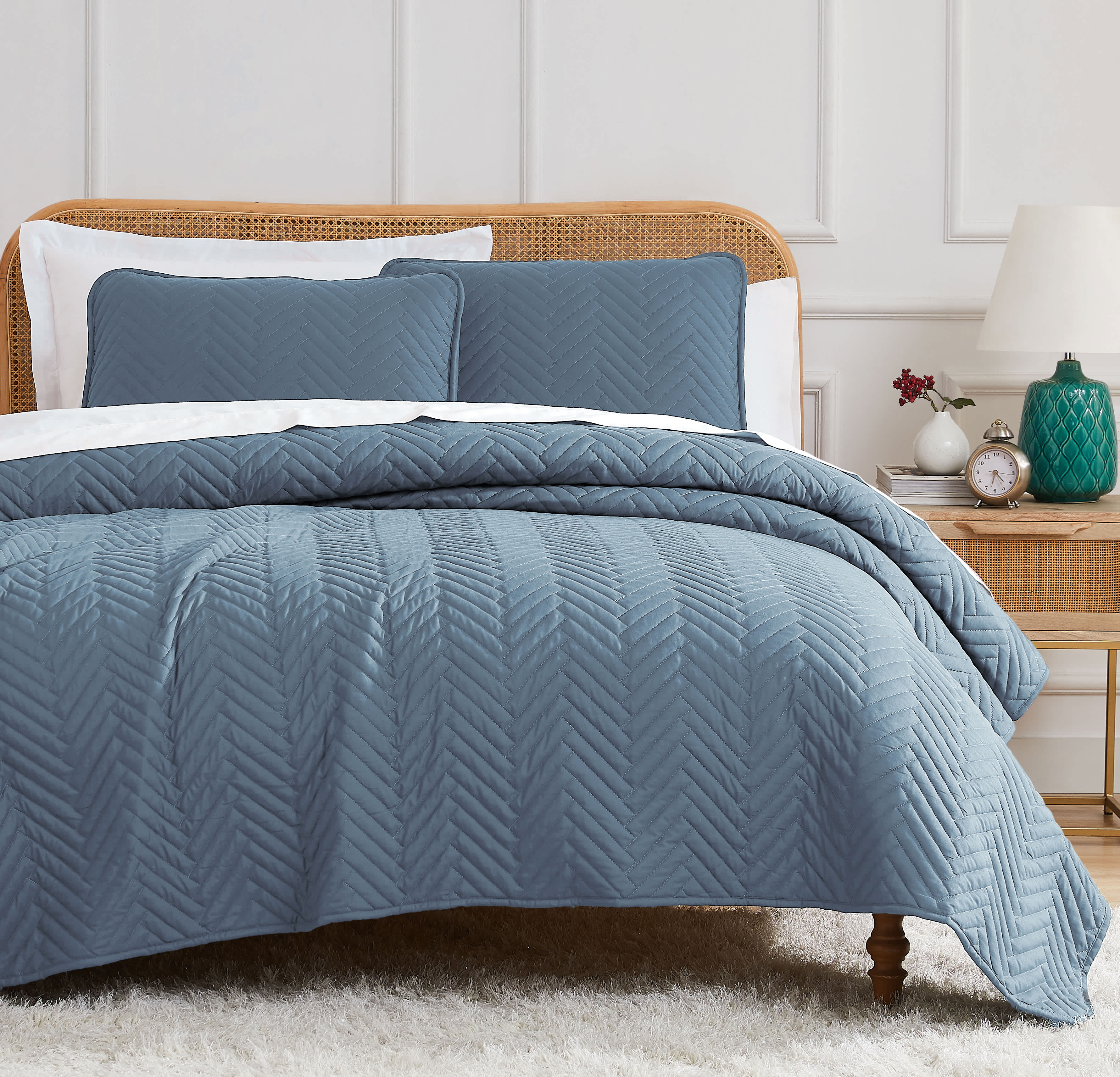 Southshore Fine Linens Chevron Oversized Quilt Set - Image 8