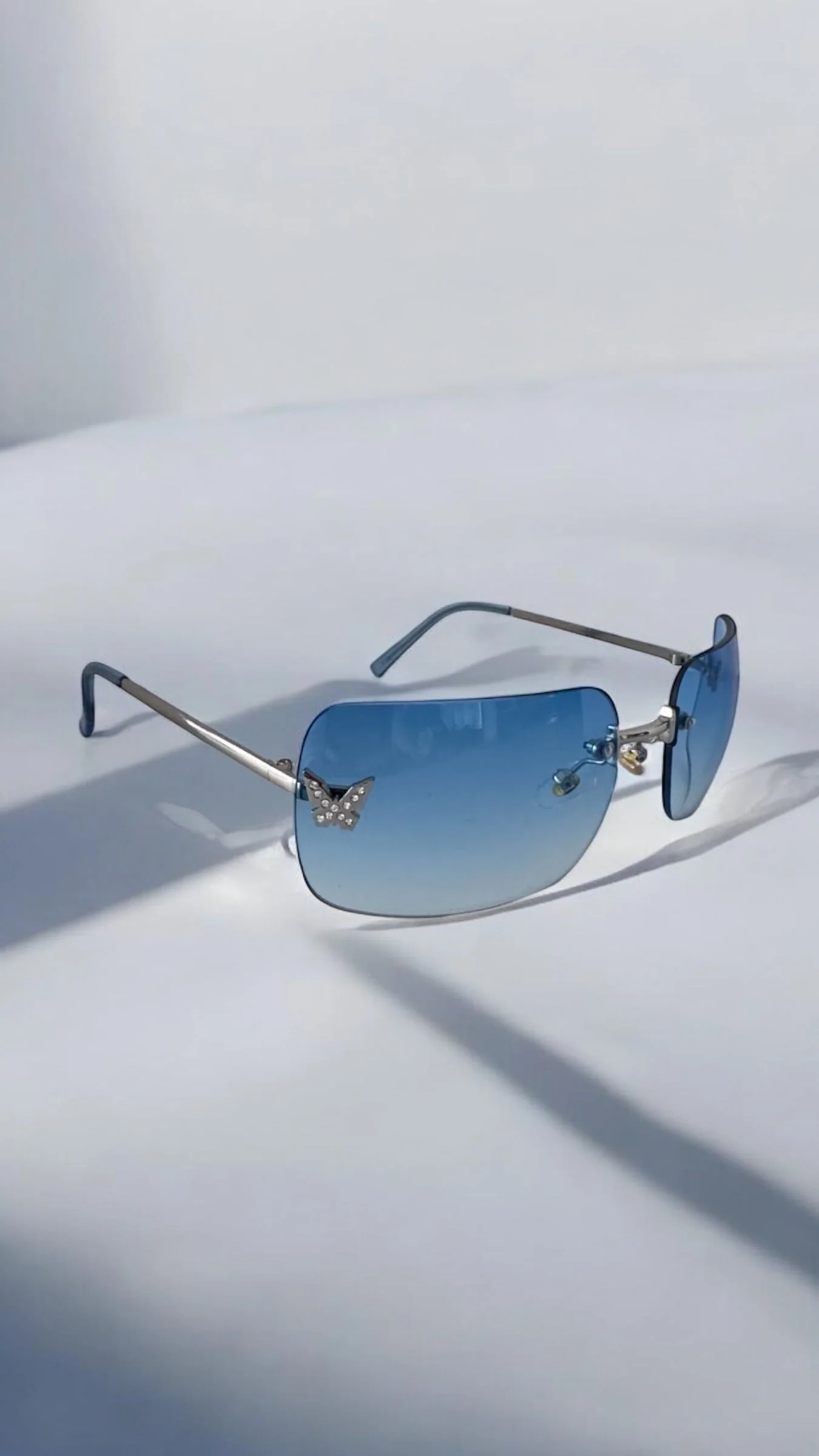 Papillon Purple Sunglasses - Image 10