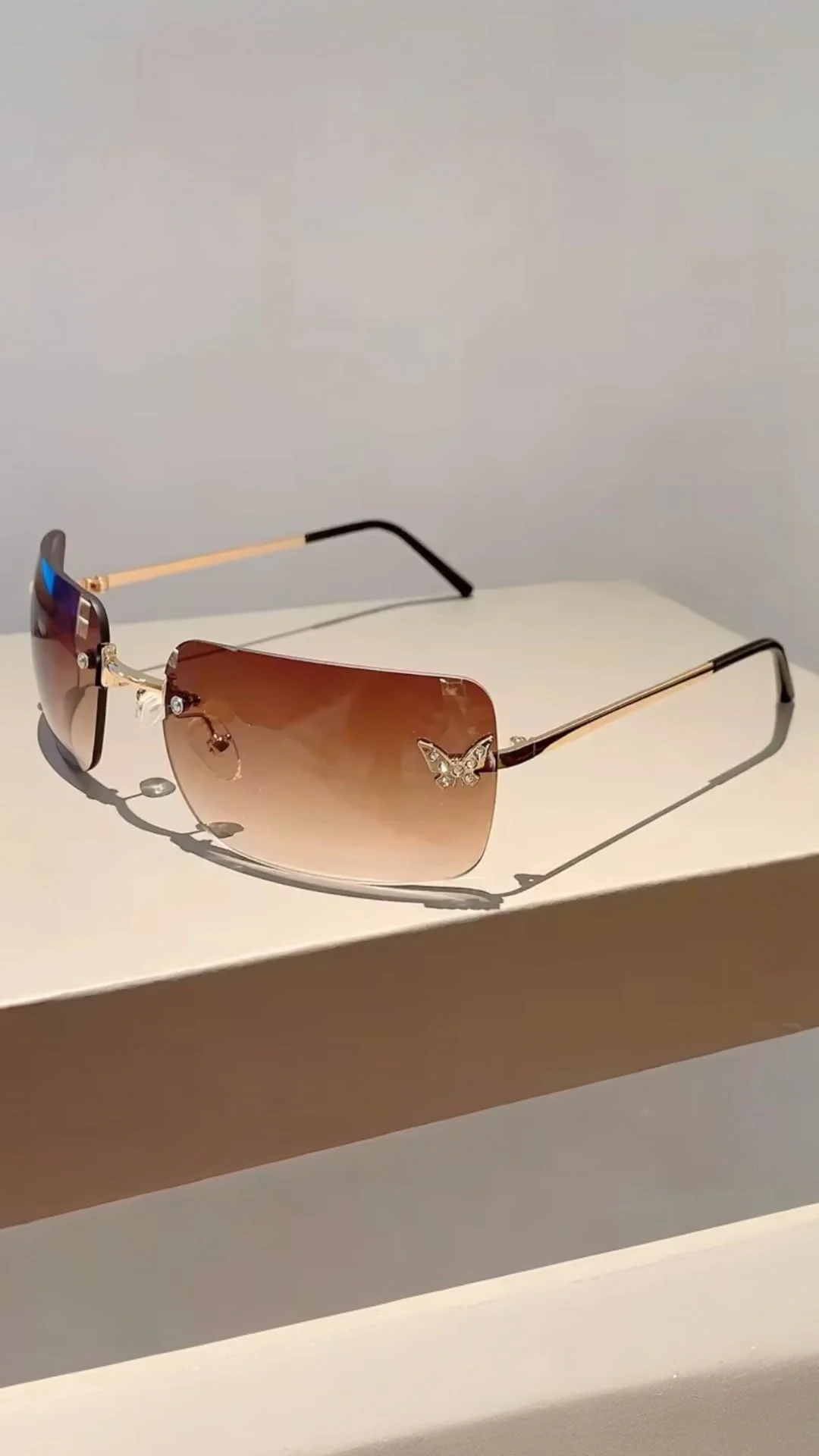 Papillon Purple Sunglasses - Image 16